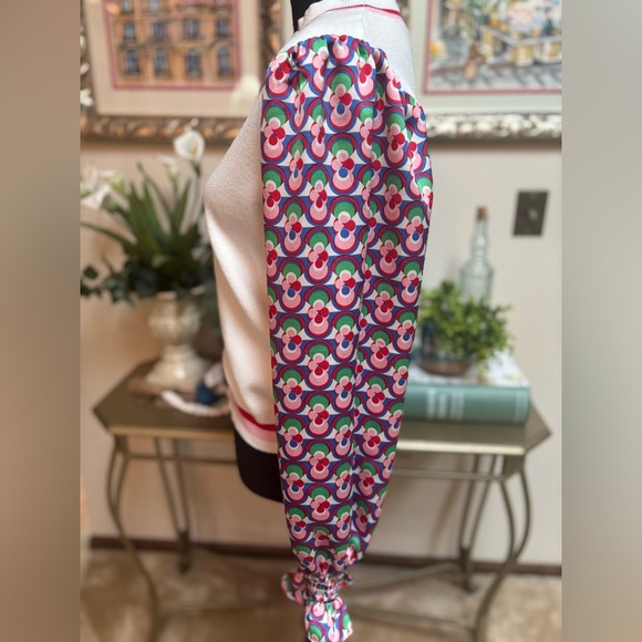 FATE Anthropologie Crew Neck White Sweater with Silky Patterned Sleeves Sz M - Picture 7 of 12